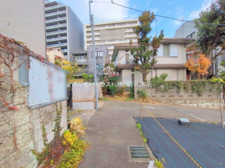 nynʐ^ Be(2025-12-02 00:00:00)