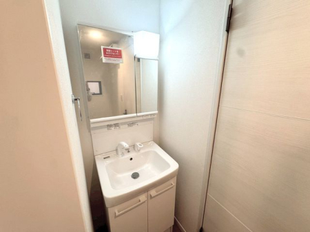 ʑEʏ yρzi2025N12jBe Vvŏ㎿ȃfUC̐ʑBƋ@\˔ȀX[YɂȂ܂B