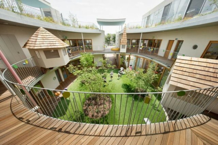 ���ӊ� �F�̋G�Ђ܂��c�t�� �k��4���B 290m