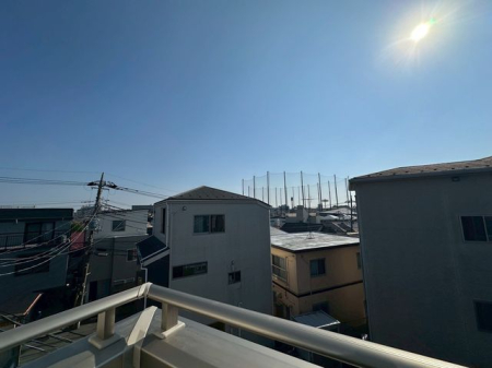 �o���R�j�[ �y�o���R�j�[�z������œ�������̗ǂ��o���R�j�[�B�J���I�Ŗ��邢��Ԃ��A��炵�ɑu�₩�ȃA�N�Z���g��^���܂��B