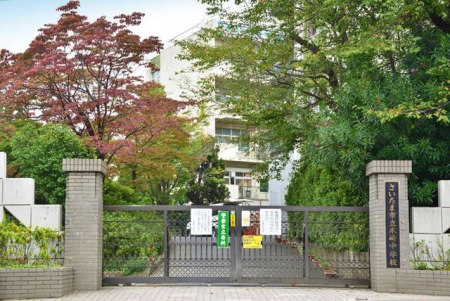 ���ӊ� �������܎s���؍蒆�w�Z �k��11���B 810m