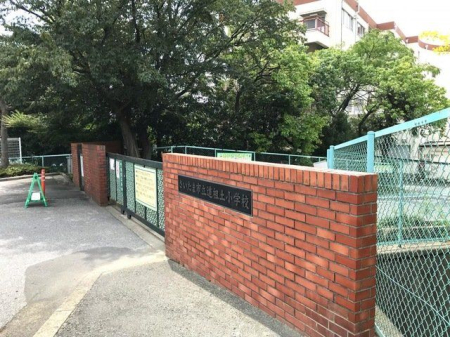 ���ӊ� �������܎s�����c�y���w�Z �k��4���B 270m