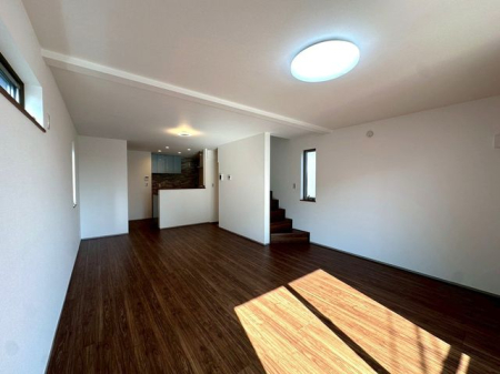 ���r���O �y���r���O�z�_�炩�ȗz�˂��ƐS�n�悢�����������郊�r���O�B�������Ƃ������Ԃ������A���났�̂ЂƂƂ������o���܂��B