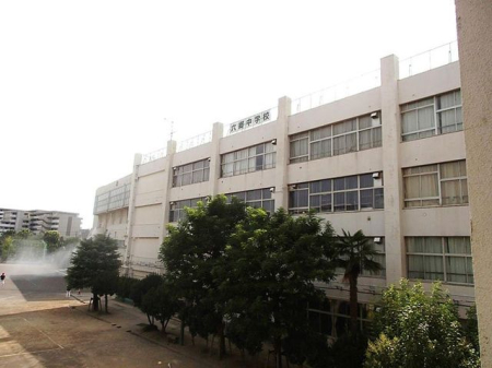 ���ӊ� ��c�旧�Z�����w�Z �k��11���B 820m