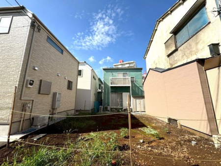 ���n�O�ώʐ^ �y���n�z�i2025�N12���j�B�e���X�̕�炵��L���ɂ��闘�֐��ƁA�Â����ɕ�܂ꂽ�Z�ݐS�n�̗ǂ��B���͈���g��\���h�G���A�Ŏv���`���A�S�n�悢�Z�܂��Â�����B