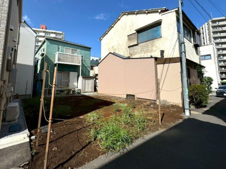 ���n�O�ώʐ^ �y���n�z�i2025�N12���j�B�e��炵�̎������߂�A�������X��ƊJ�����̂���쓌�����B�Â��ȏZ�������͂̏�\���ŁA��Ƃ�Ɩ��邳�ɕ�܂ꂽ�Z�܂��������B