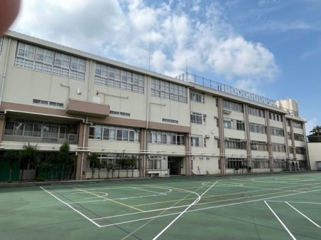 ���ӊ� �䓌�旧�E�����w�Z �k��13���B 1030m