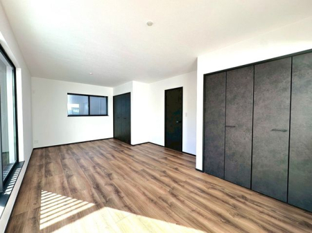 ���̑����� �y�����z�g���₷���N���[�[�b�g������������B�����ڂ��������萮���A�V���v���ŐS�n�悢��Ԃ��L����܂��B