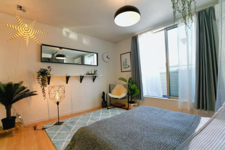 �Q�� �y�����z�z�˂��ɕ�܂�鋏���́A���邭���K�Ȉ�ہB�������̂����ԂŁA�����b�N�X�ł���ЂƂƂ����߂����܂��B