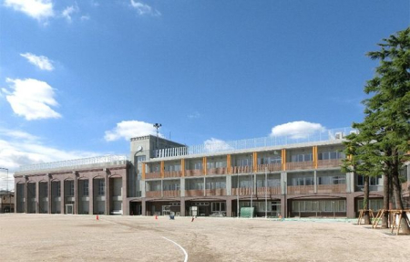 ���ӊ� �L���旧���r�ܒ��w�Z �k��22���B 1760m