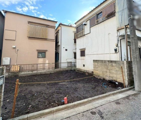 ���n�O�ώʐ^ �y���n�z(2025�N12��)�B�e�����L�����ƂŁA���ƕ������������荞�߂�J���I�ȏZ�܂��B�Ԍɂւ̏o������X���[�Y�ŁA�Ԃ��g�����Ƒ��Ɋ������Z���������Ă��܂��B