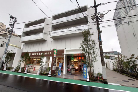 ���ӊ� ���C�t�s�J�򉤎��X �k��4���B 300m