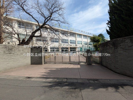 ���ӊ� ����旧�Ζ쒆�w�Z �B�e��(2025-03-13) 770m