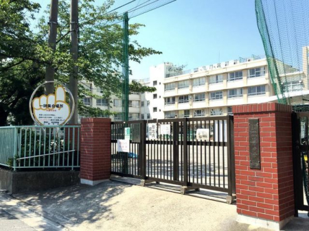 ���ӊ� �����旧�o�t���w�Z �k��4���B 320m