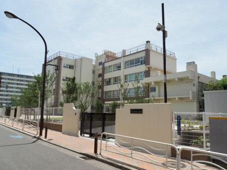 ���ӊ� �]���旧��񍻒����w�Z �k��5���B 350m