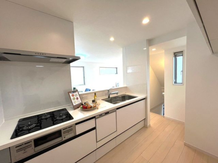 ���̑� �y�{�H��z