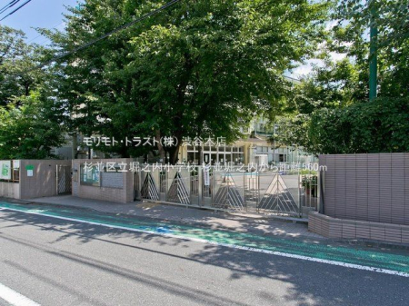 ���ӊ� �����旧�x�V�����w�Z �B�e��(2022-08-02) 560m