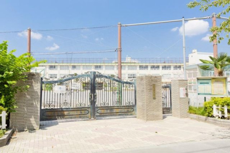 ���ӊ� ����旧�ߘa���w�Z �k��11���B 810m