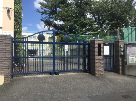 ���ӊ� �k�旧�\�����w�Z �k��4���B 290m