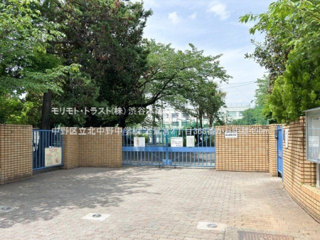 ���ӊ� ����旧�k���쒆�w�Z �B�e��(2024-05-15) 490m