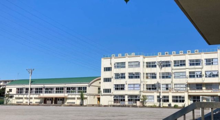 ���ӊ� �����旧�Ԕ��k���w�Z �k��7���B 520m