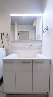 ���ʑ�E���ʏ� �y���ʁz�V���v���ŏ㎿�ȃf�U�C���̐��ʑ�B�������Ƌ@�\�������˔����A���̏������X���[�Y�ɂ��Ȃ��܂��B