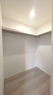 ���[ �y���[�z�@�\�I�Ȏ��[�X�y�[�X���m�ہB��������}������������Ƃ����Z��Ԃ����o���܂��B