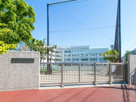 ���ӊ� ���c�J�旧�R�쏬�w�Z �B�e��(2022-05-03) 640m