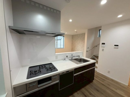 �L�b�`�� �y�L�b�`���z�i2026�N2���j�B�e�V���v���Ȃ�����X�^�C���b�V���ȋ�ԁB���R�����������݁A�S�n�悢���Ԃ��y���߂�L�b�`���ł��B