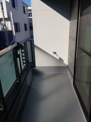 �o���R�j�[ �y�o���R�j�[�z���邢�z�˂��������Ղ�~�蒍���J���I�ȃo���R�j�[�B���󕨂������̂͂������A�����b�N�X�^�C���ɂ��҂�����̋�Ԃł��B