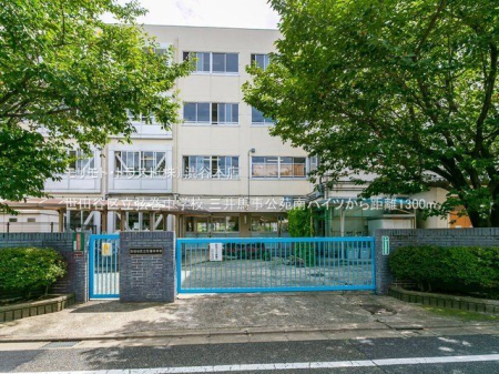 ���ӊ� ���c�J�旧�������w�Z �B�e��(2022-08-31) 1300m