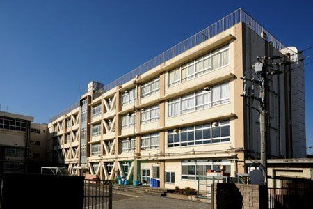 ���ӊ� �����旧�{�c���w�Z �k��17���B 1310m