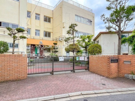 ���ӊ� �����旧�������w�Z �B�e��(2022-05-12) 1050m