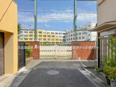 ���ӊ� �����旧��㒆�w�Z �B�e��(2023-05-11) 600m