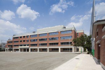 ���ӊ� �k�旧����g�t���w�Z �k��3���B 200m