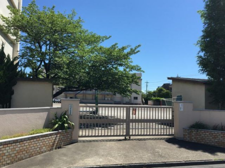 ���ӊ� �����旧���]���w�Z �k��4���B 250m