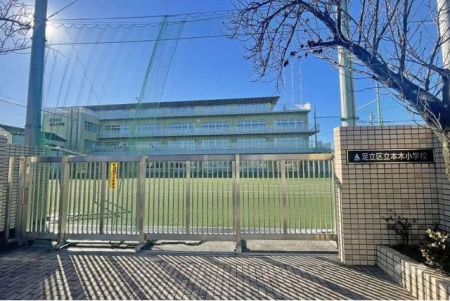 ���ӊ� �����旧�{�؏��w�Z �k��3���B 200m