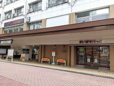 ���ӊ� �܂��΂������Ɖ��Ԓˉw����X �k��4���B 300m