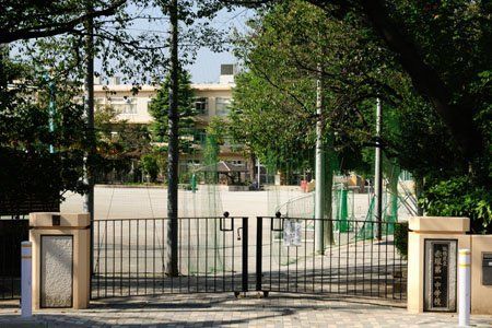 ���ӊ� ���旧�Ԓˑ�ꒆ�w�Z �k��8���B 640m