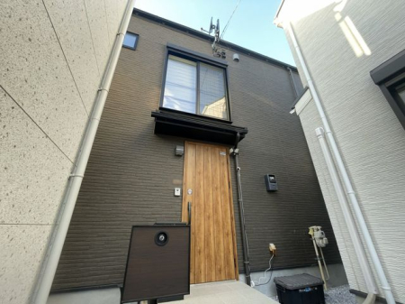 ���n�O�ώʐ^ �y�O�ρz�i2026�N4���j�B�e�����������X���݂ɉf���郂�_���ȊO�ςł��B