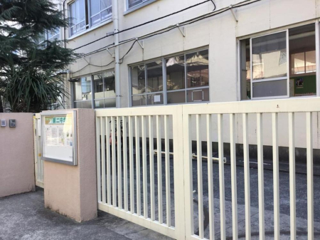 ���ӊ� ���w�Z 1020m ����旧��񒆊w�Z(����旧��񒆊w�Z�܂�1020m �k��13���B)