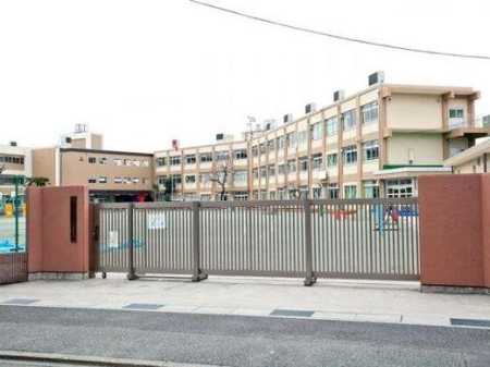 ���ӊ� ���w�Z 570m ���旧��؏��w�Z(���旧��؏��w�Z�܂�570m �k��8���B)