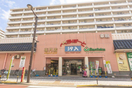 ���ӊ� �V���b�s���O�Z���^�[ 1640m �ׂ�ہ[�Ǝ�������(�ׂ�ہ[�Ǝ������ق܂�1640m �k��21���B)