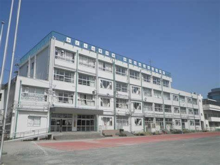 ���ӊ� ���w�Z 570m ���c�J�旧�΋u���w�Z(���c�J�旧�΋u���w�Z�܂�570m �k��8���B)