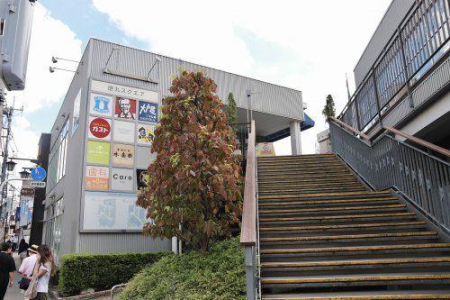 ���ӊ� �V���b�s���O�Z���^�[ 1170m ���ۃX�N�G�A(���ۃX�N�G�A�܂�1170m �k��15���B)