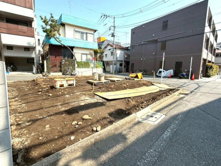 ���n�y�n�ʐ^ �O�ρy���n�z�i2026�N4���j�B�e  �O���p�n�������炷�D�ꂽ�̌��ƒʕ��B�������Ƃ����J�����ɕ�܂�A�㎿�ȓ����������Z���ł��B