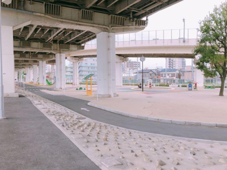 ���ӊ� ���� 450m ��ʌ���(��ʌ����܂�450m �k��6���B)