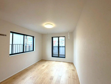 ���̑����� �����y�����z�i2026�N4���j�B�e  �傫�ȑ���������������ޖ��邢�����B�V���v���Ŏg���₷���Ԏ�肪�A�C���e���A�����R�Ɋy���߂�S�n�悢��Ԃł��B