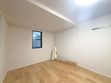 ���̑����� �����y�����z�i2026�N4���j�B�e  �ؖڂ̕��������₳������ۂ�^���鋏���B�i�`�������ȕ��͋C�̒��ŁA�S���烊���b�N�X�ł����Ԃł��B