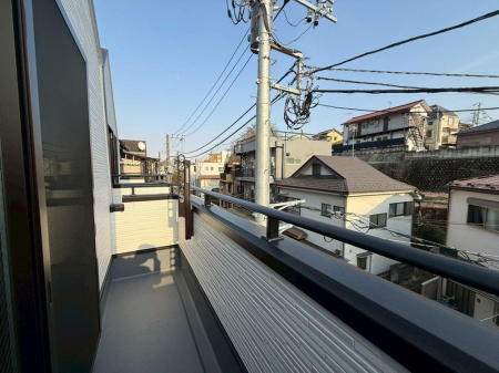 �o���R�j�[ �����y�o���R�j�[�z�i2026�N4���j�B�e  ���邢�z�˂��������Ղ�~�蒍���J���I�ȃo���R�j�[�B���󕨂������̂͂������A�����b�N�X�^�C���ɂ��҂�����̋�Ԃł��B